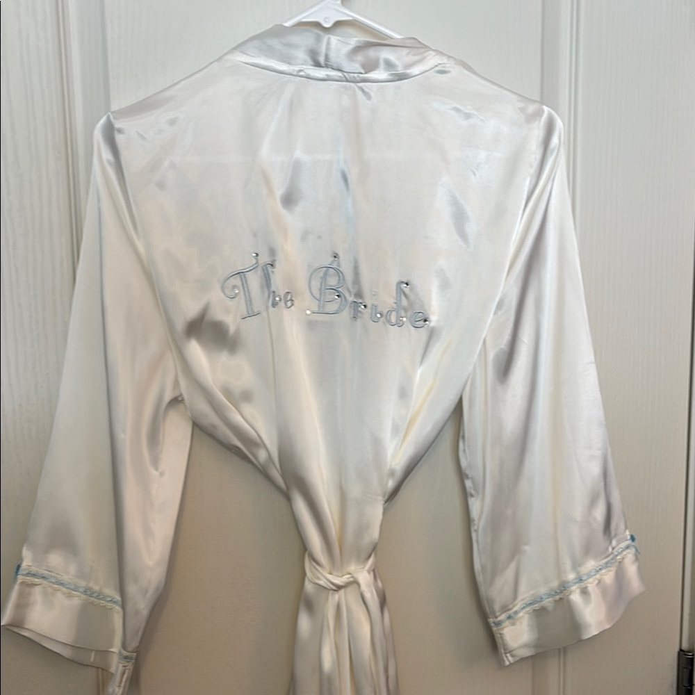 In Bloom by Jonquil, size M, Elegant White Bridal Robe